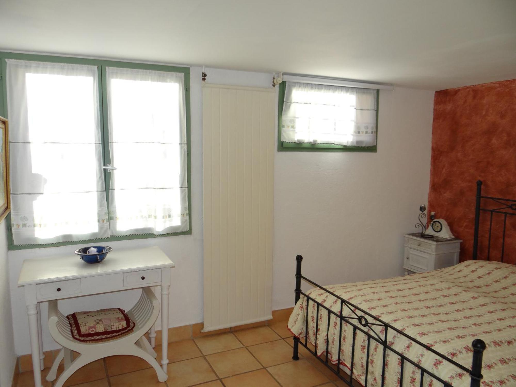 Chez Jean-Pierre & Annick Villa Remoulins Exterior photo